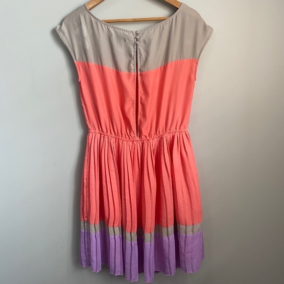American Eagle Outfitters Pastel‎ Rainbow Sleeveless Pleated Dress Size Medium - Picture 3 of 15